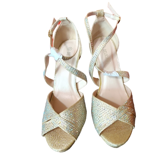 Delicacy Women's Size 9 Rhinestone Party Evening Champagne dress High Heels - Picture 2 of 6